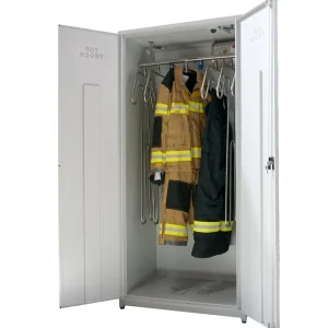Trockenschrank mit Feuerwehrbekleidung zum Trocknen. | Toptrock